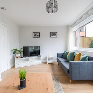 https://howick-house-large-3-bedroom-house-gosforth.hotels-newcastle-upon-tyne.com
